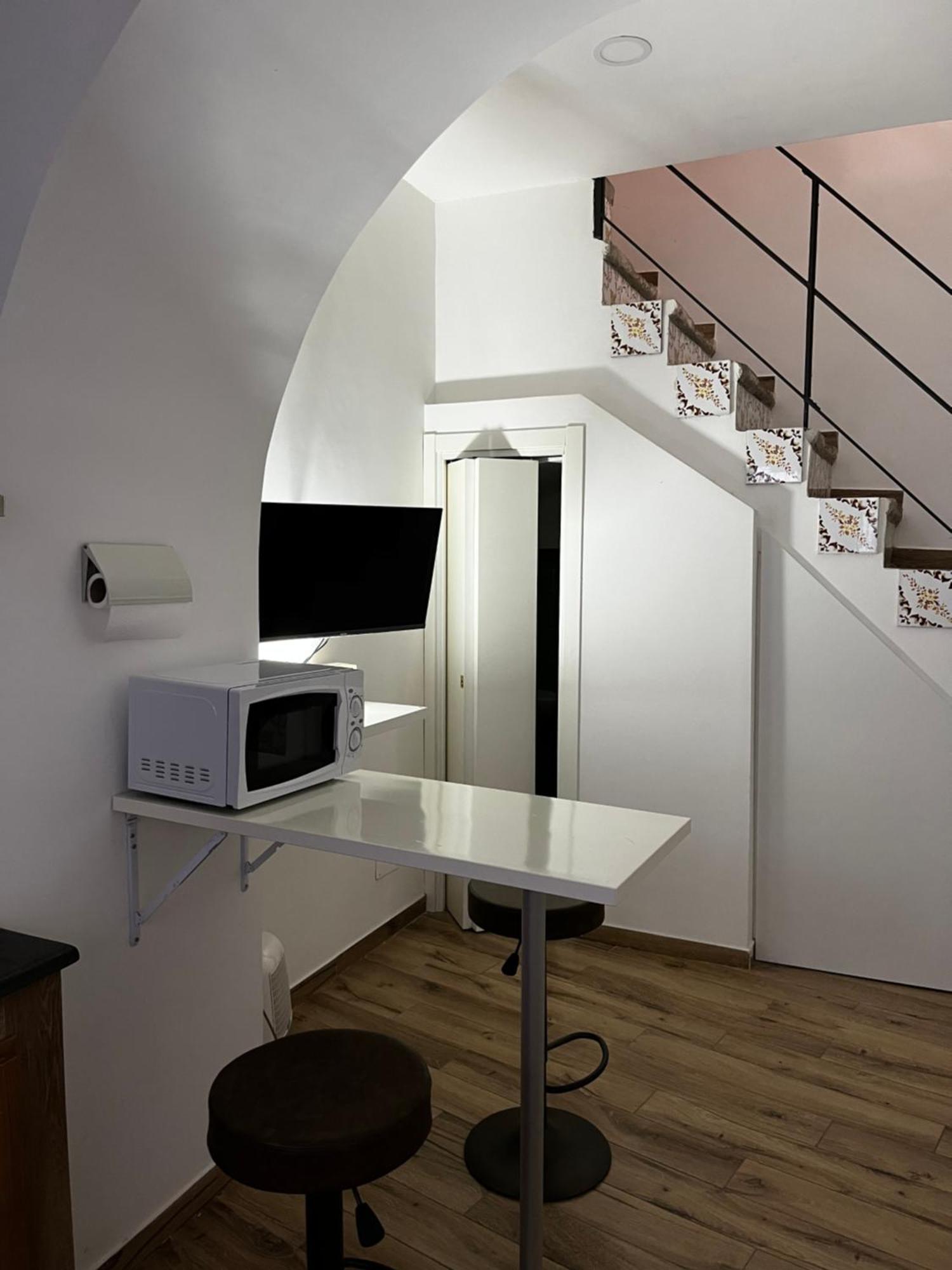 International Garibaldi * Apartment Napoli Bagian luar foto